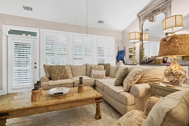 Welcome to your Edisto Island escape! Majestic live oaks and - photo 9