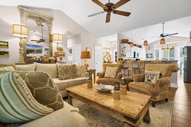 Welcome to your Edisto Island escape! Majestic live oaks and - photo 10