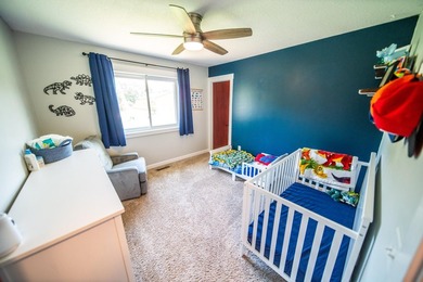 Welcome home to this beautifully maintained 3-bedroom, 2-bath - photo 13