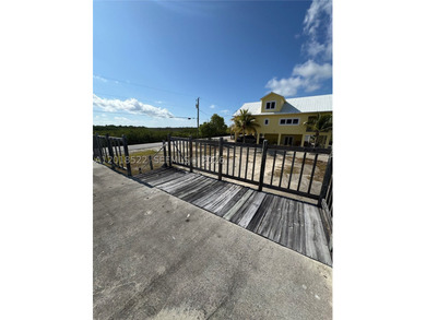 Welcome to your slice of paradise! Down in Big Torch Key, you'll - photo 3