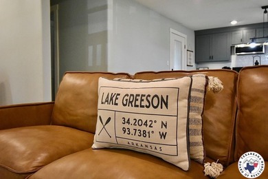 Kirby Lake House - photo 4