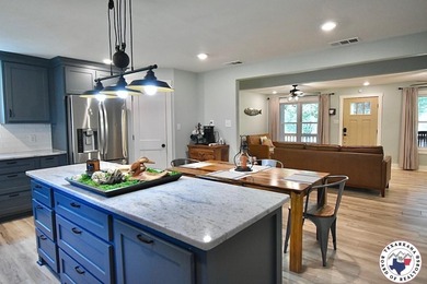 Kirby Lake House - photo 6