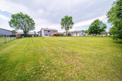 Welcome home to this beautifully maintained 3-bedroom, 2-bath - photo 27