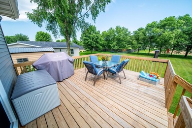 Welcome home to this beautifully maintained 3-bedroom, 2-bath - photo 29