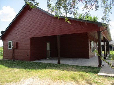 Bright, Clean and Move in Ready. Open floor plan, beautiful - photo 6