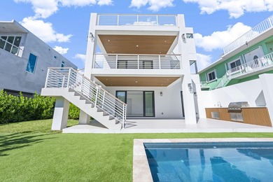 Exceptional Brand New Waterfront Home in a prime Plantation Key - photo 5