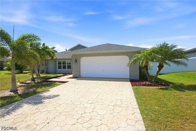 Welcome to your piece of paradise in SE Cape Coral! This - photo 4