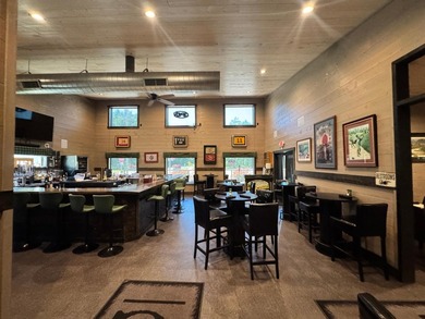 Own a modern, destination restaurant and cocktail bar in one of - photo 10