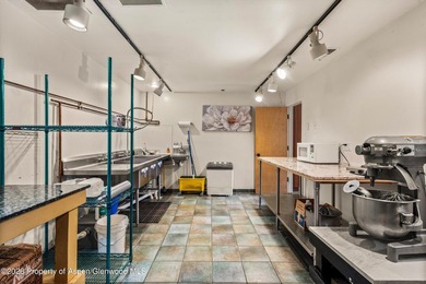 Versatile Ground Floor Commercial Unit - Endless Possibilities! - photo 11