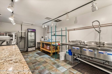 Versatile Ground Floor Commercial Unit - Endless Possibilities! - photo 13