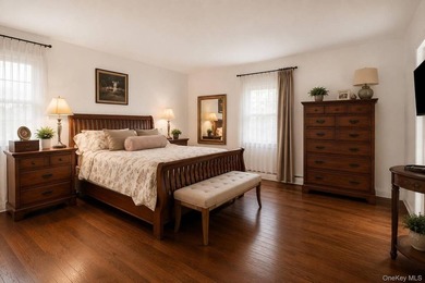 Welcome home to this beautifully maintained Colonial, perfectly - photo 13