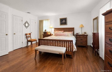 Welcome home to this beautifully maintained Colonial, perfectly - photo 14