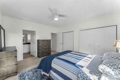 Extraordinary opportunity to own this move-in ready condo - photo 18