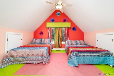 Experience the art of lakefront living at Tropical Paradise, an - photo 23