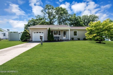 Stunning fully renovated ranch in Brick's sought-after - photo 5