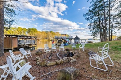 Experience the art of lakefront living at Tropical Paradise, an - photo 39