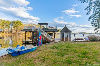 Experience the art of lakefront living at Tropical Paradise, an - photo 44