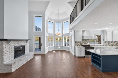 5 BD 4 BA, 4,173-sq-ft 2-story brick home, .25-acre lot w/ 101 - photo 7