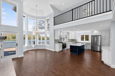 5 BD 4 BA, 4,173-sq-ft 2-story brick home, .25-acre lot w/ 101 - photo 8