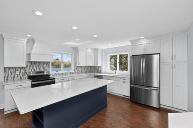 5 BD 4 BA, 4,173-sq-ft 2-story brick home, .25-acre lot w/ 101 - photo 9
