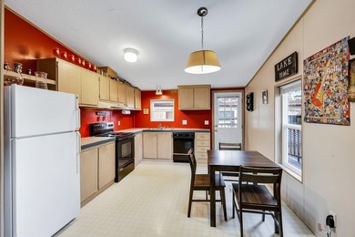 Motivated Seller, Bring us an offer. This 2 Bedroom, 1 bath home - photo 5