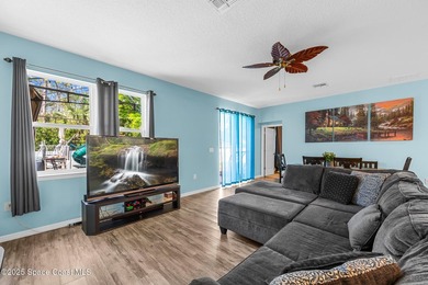 Welcome to this beautifully designed 4-bedroom, 2-bathroom home - photo 12