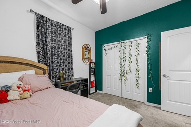 Welcome to this beautifully designed 4-bedroom, 2-bathroom home - photo 21
