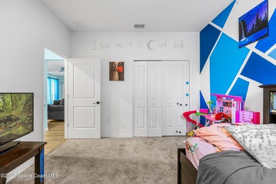 Welcome to this beautifully designed 4-bedroom, 2-bathroom home - photo 25