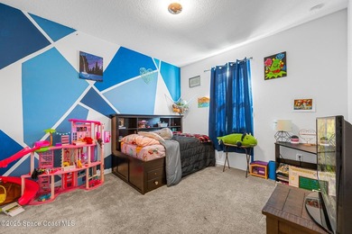 Welcome to this beautifully designed 4-bedroom, 2-bathroom home - photo 26