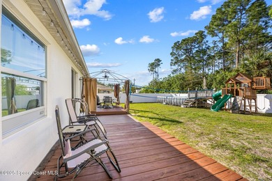 Welcome to this beautifully designed 4-bedroom, 2-bathroom home - photo 32