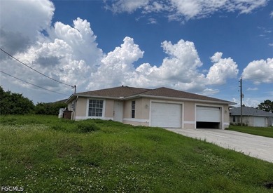 **INVESTOR SPECIAL** DUPLEX in Lehigh Acres, FL. Each unit has - photo 3