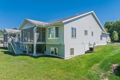 Welcome home to this 3 bedroom/3 bath home near the golf course - photo 1