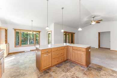 Welcome home to this 3 bedroom/3 bath home near the golf course - photo 8