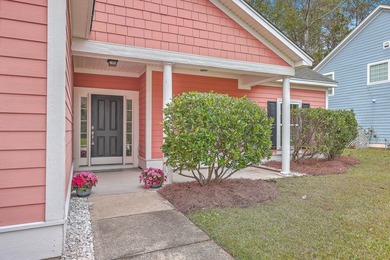 Immaculate, move-in-ready 1-story open-plan home with 2-car - photo 10