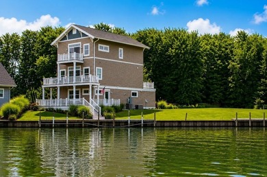 Lake Life at its Finest! This exceptional 3-story waterfront - photo 5