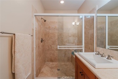 Beautiful move-in ready townhome located in a small development - photo 13
