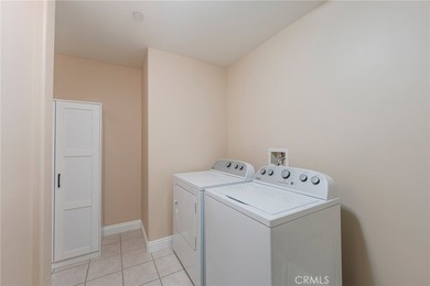Beautiful move-in ready townhome located in a small development - photo 27
