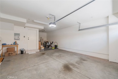 Beautiful move-in ready townhome located in a small development - photo 28