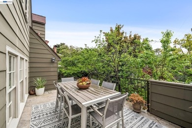 Prepare to be delighted by this tastefully updated 3BD/1.5BA - photo 33