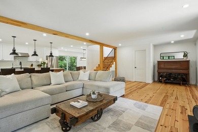 Located in a peaceful area, this vast property was completely - photo 7