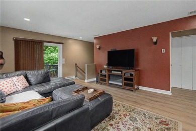 Welcome home to this beautifully maintained 2-bedroom, 2-bath - photo 7