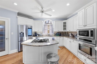 Refined Opportunity in a Premier Waterfront Community Positioned - photo 11