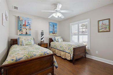 Welcome to this beautifully maintained 5-bedroom, 3-bathroom - photo 22