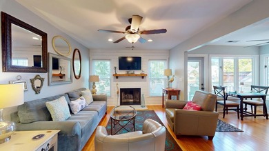Enjoy waterfront living in this charming lakefront property - photo 4