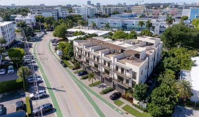 Expansive 15,156 SF triangular lot centrally located in Bay - photo 2