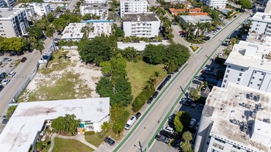 Expansive 15,156 SF triangular lot centrally located in Bay - photo 7