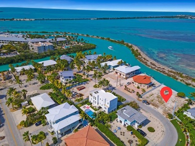 8,190 SF vacant lot on Duck Key Island along a deep water canal - photo 2