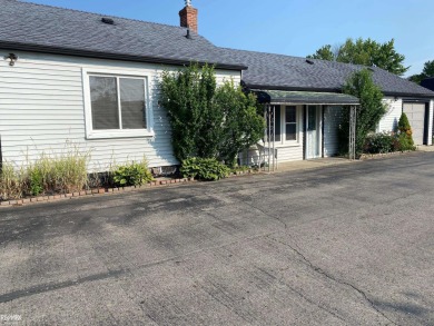 Lake Saint Clair Home Sale Pending in New Baltimore Michigan