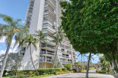 Lake Mangonia Condo For Sale in West Palm Beach Florida