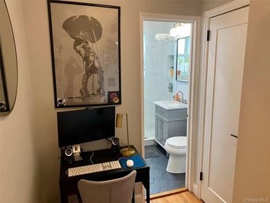 This stylish, move-in ready studio is located in the quiet - photo 16